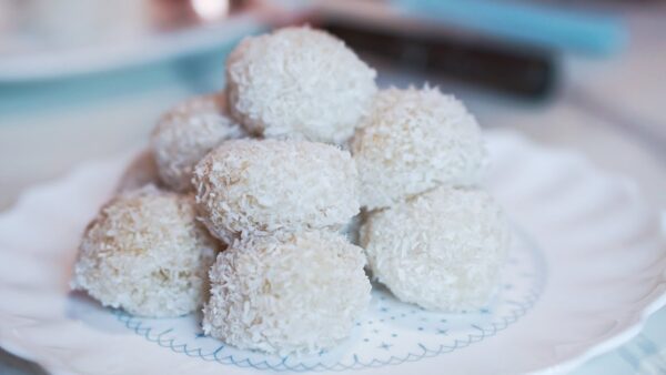 အုန်းသီးသာကူ (Coconut Sergu)