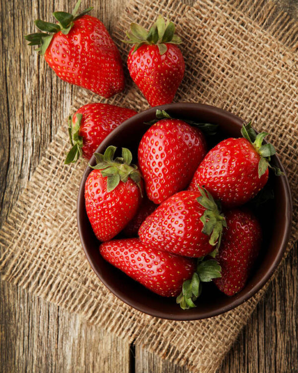 စတော်ဘယ်ရီ Strawberry